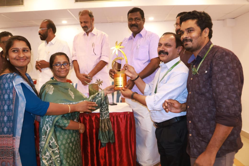 “Team Keltron” received the prizes for  Onam Float and Illumination from  respected MLA Shri. Kadakampally Surendran